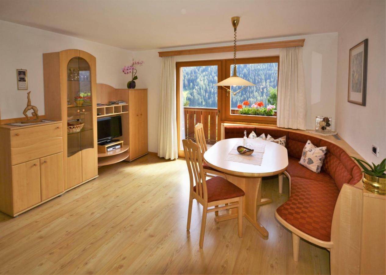 Apartment Larjei Urtijëi Dış mekan fotoğraf